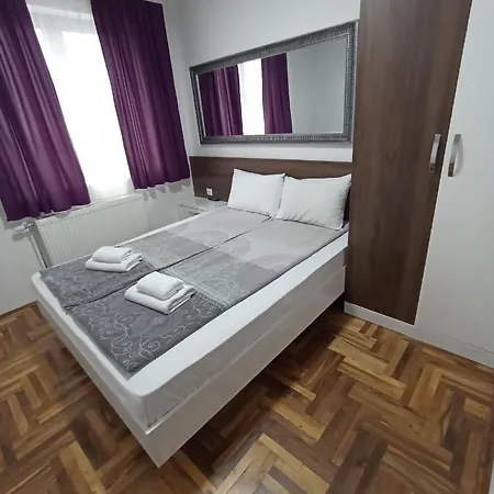 Sunny Apartment Ni